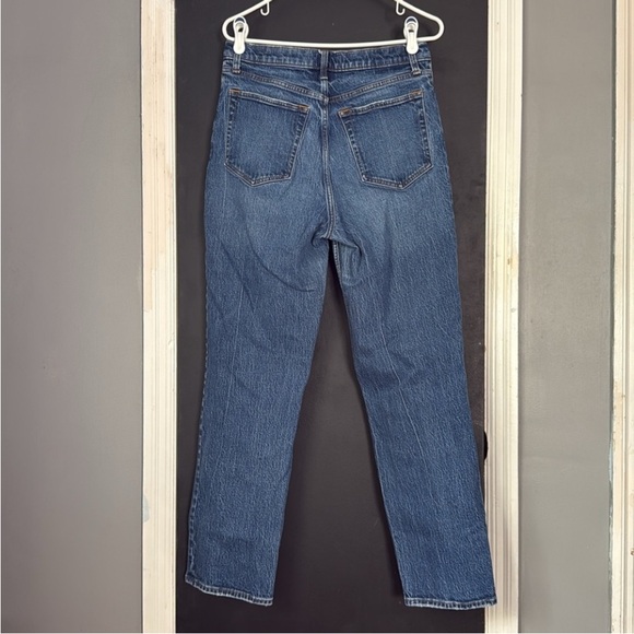 Abercrombie & Fitch The ‘90s Straight Ultra High Rise Size: 30/10R Inseam: 30” - Picture 2 of 6